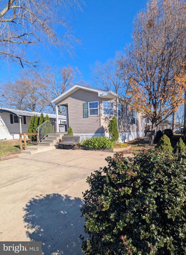 Property Photo: 107 Trailway Road MD 21220