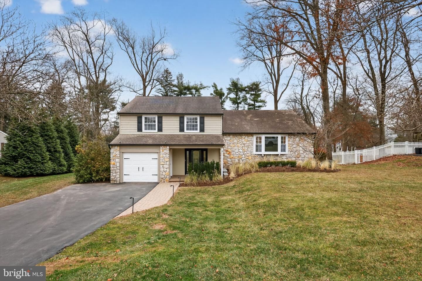 Property Photo:  36 Hickory Drive  PA 18966 