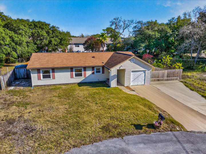 Property Photo:  353 Lisette Court  FL 32547 