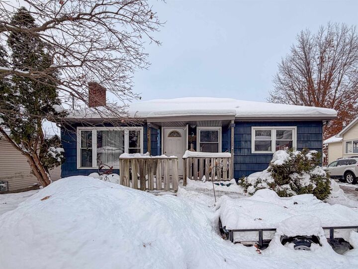 33 Meadow Lane  Dubuque IA 52001 photo