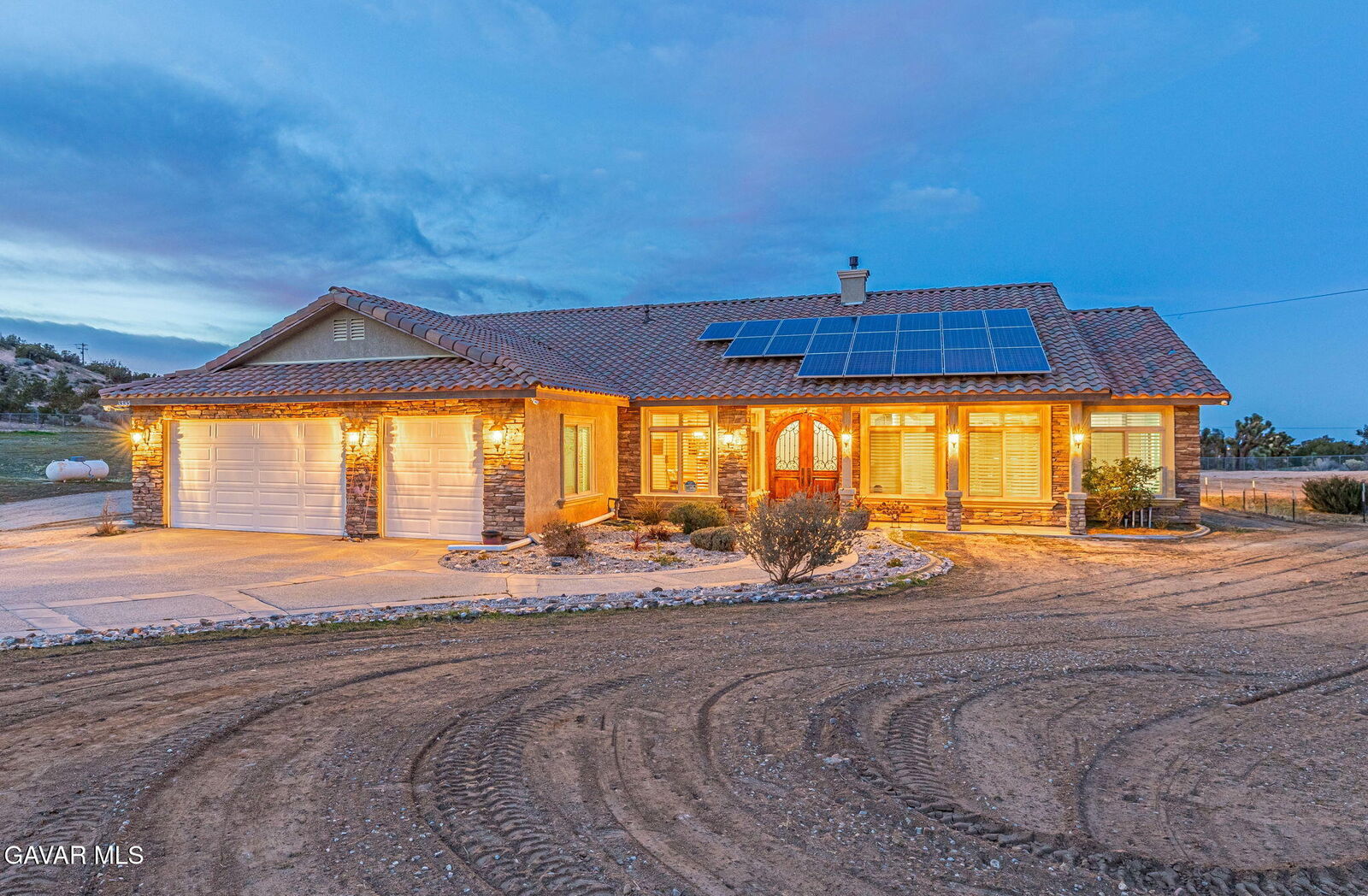 Property Photo: 3335 E Avenue T8 CA 93550