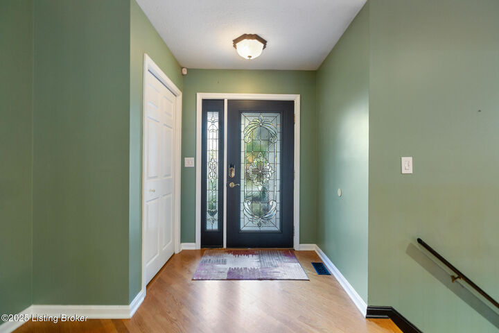 Property Photo: 4605 Shadyview Dr IN 47119