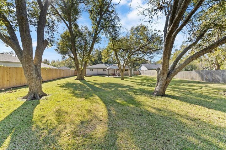 Property Photo: 106 Southern Oaks Drive TX 77566
