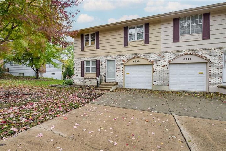 6968 NW Chapel Woods Lane  Kansas City MO 64152 photo