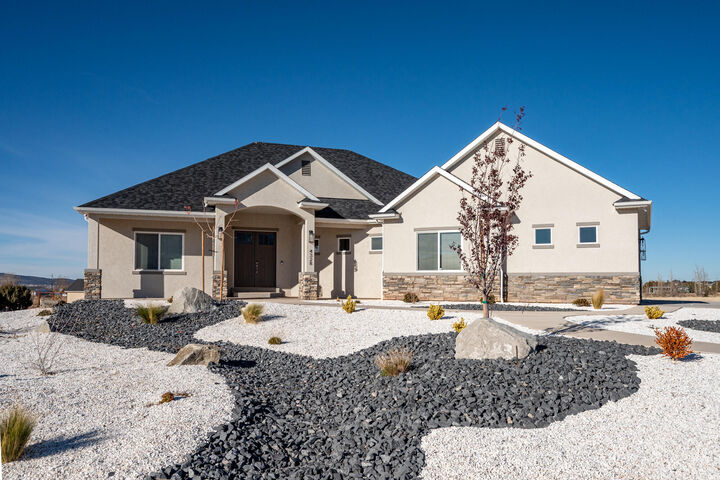 Property Photo: 4328 W 1650 S UT 84720