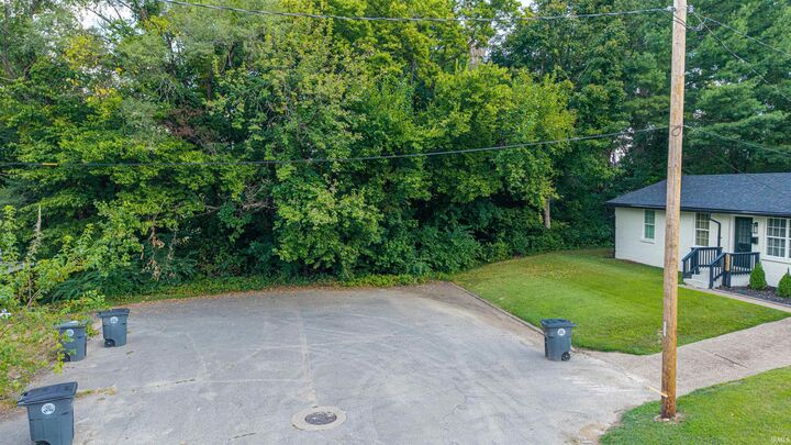 Property Photo:  1161 E Olmstead Avenue  IN 47711 