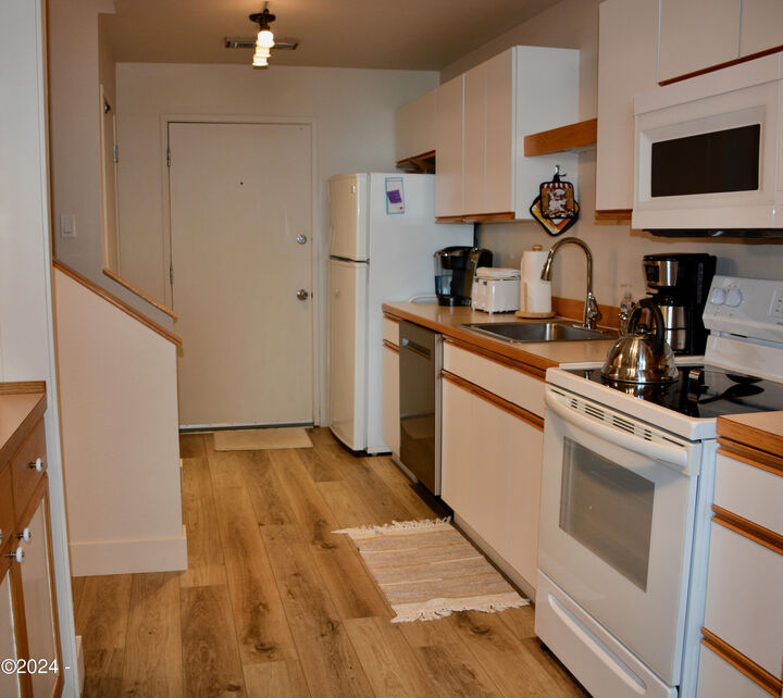 Property Photo:  301 Otter Crest Drive 322-323, 1/12th Share  OR 97369 