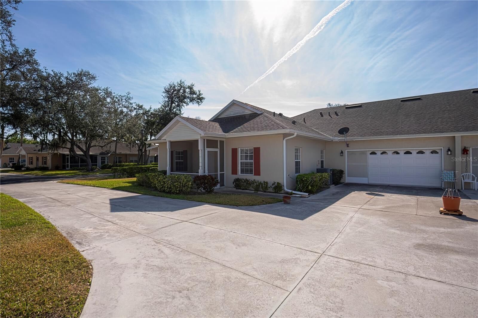 Property Photo: 1518 Red Oak Lane FL 33948