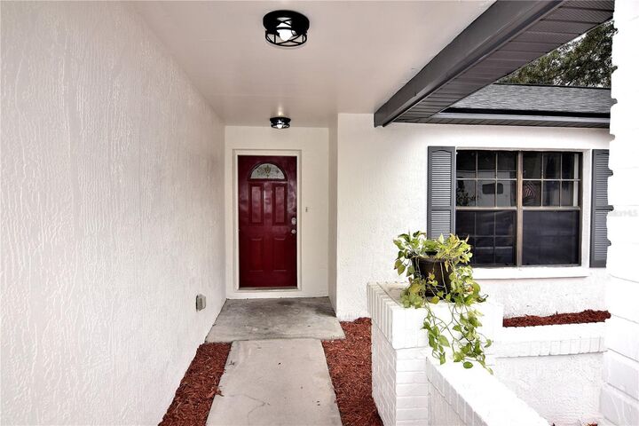 Property Photo: 4014 Treetop Circle FL 34606