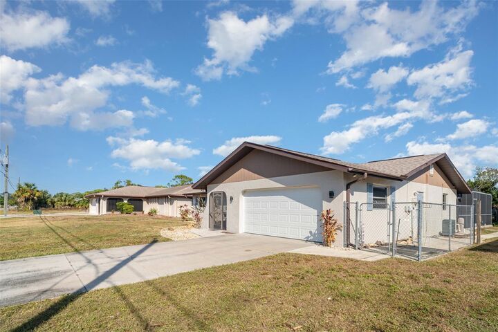 Property Photo:  1204 Hinton Street  FL 33952 