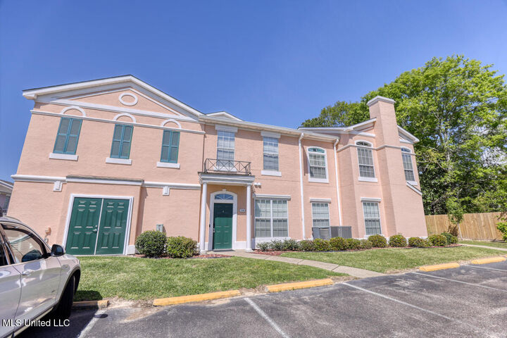 2252 Beach Drive  Gulfport MS 39507 photo