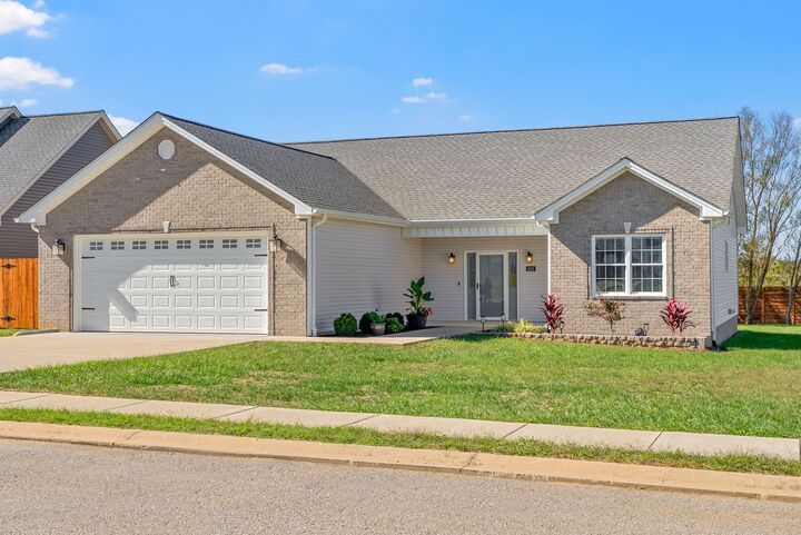 Property Photo:  1825 Lexington Ave  KY 42240 