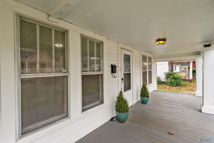Property Photo: 712 Cross Street NW AL 35801