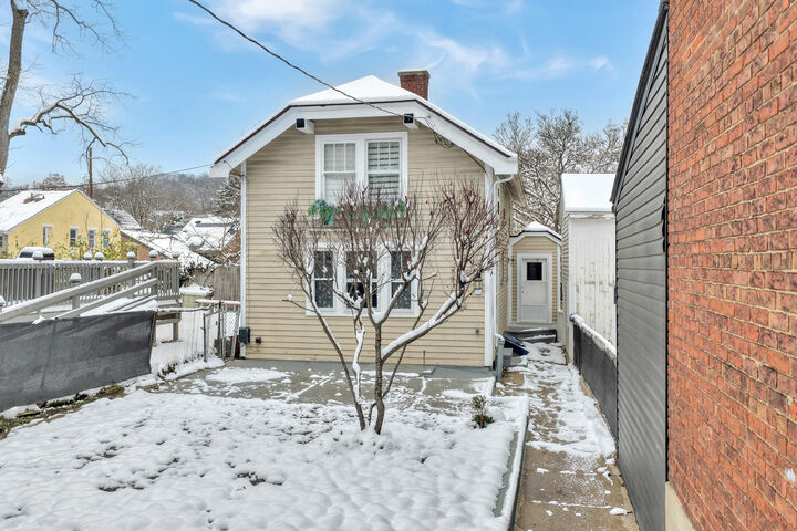 Property Photo: 618 W Watkins Street KY 41011