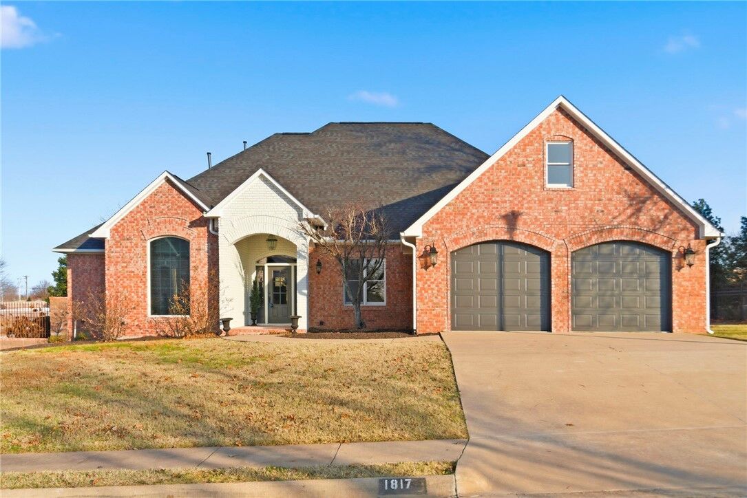 Property Photo: 1817 S 27th Place AR 72758