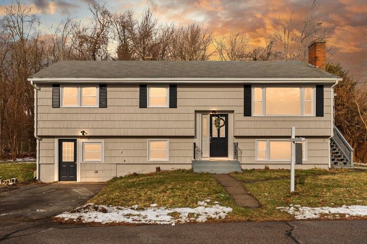 8 Maple Lane  Millbury MA 01527 photo