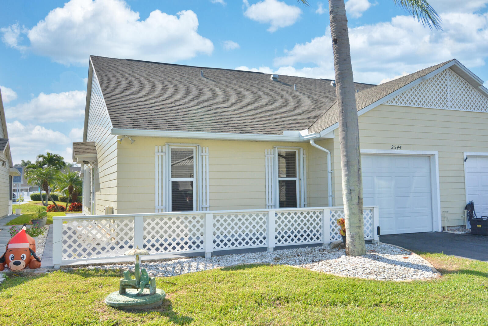 Property Photo: 2544 SE Tropical East Circle E FL 34952