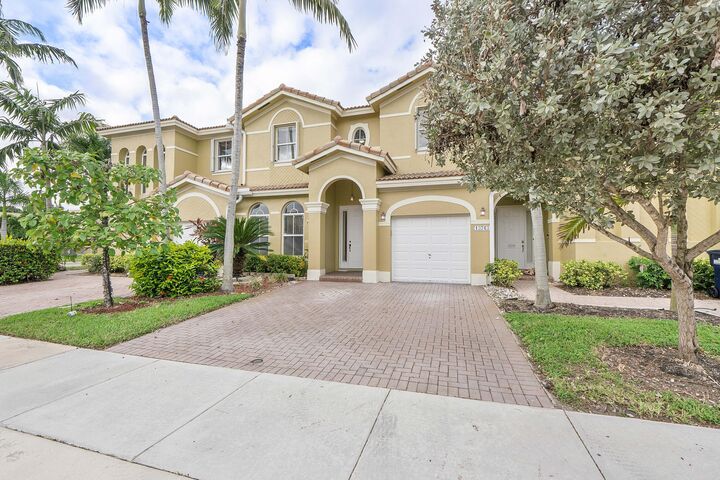 Property Photo: 13743 SW 116th Terrace FL 33186
