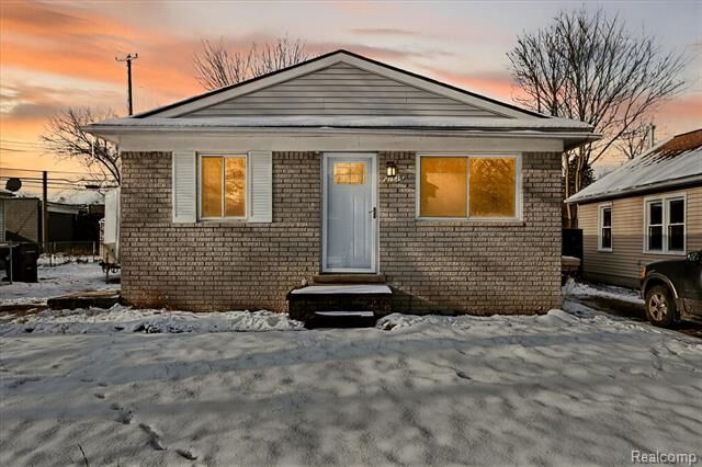Property Photo:  21615 Colgate Street  MI 48336 