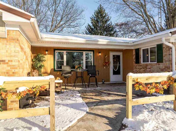 Property Photo: 1003 N Morton Avenue IN 47330