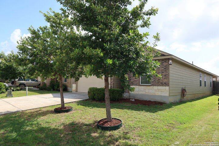 Property Photo: 2414 Rainbow Basin TX 78109
