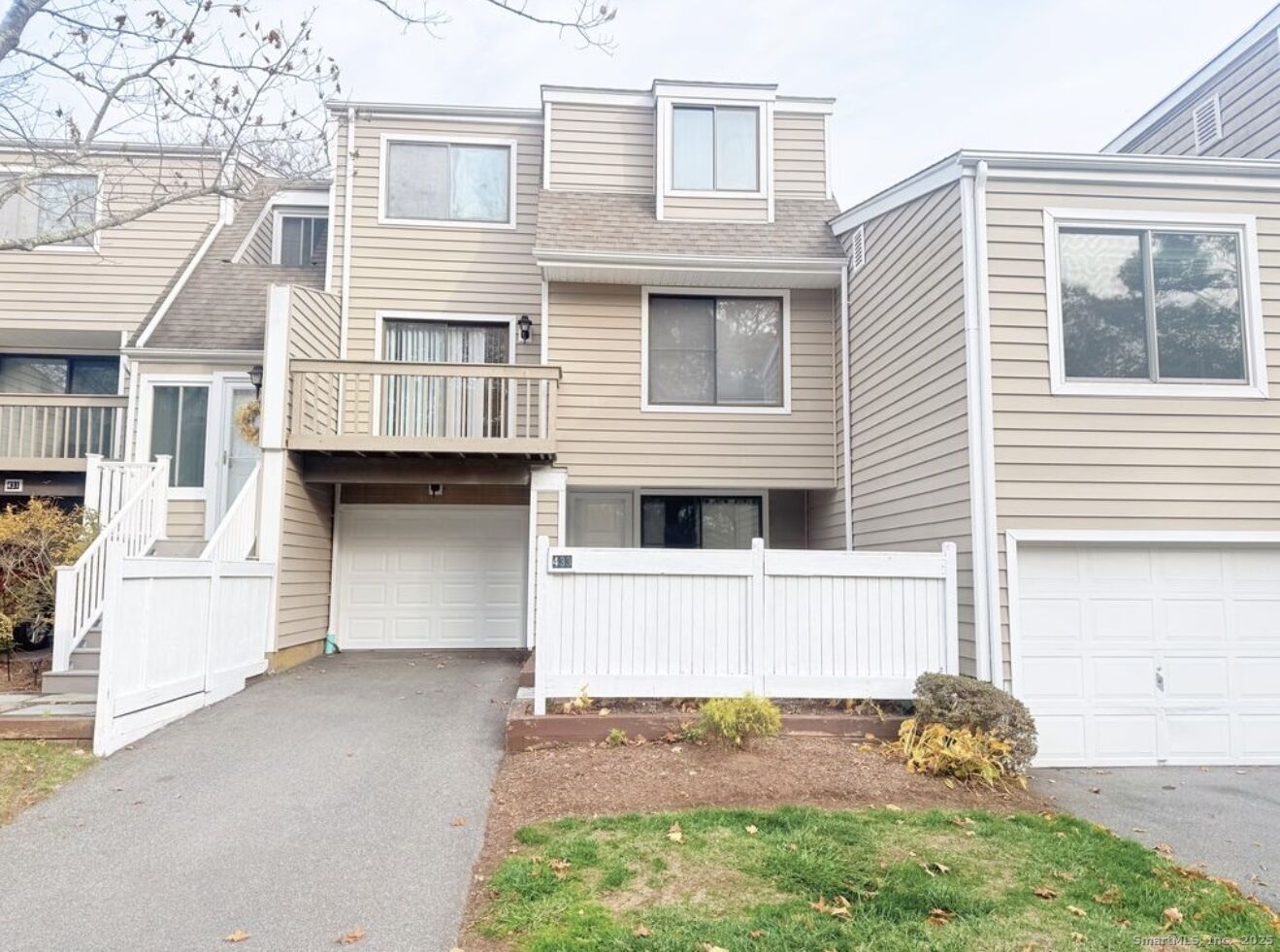 Property Photo:  433 Thoreau Road  CT 06405 