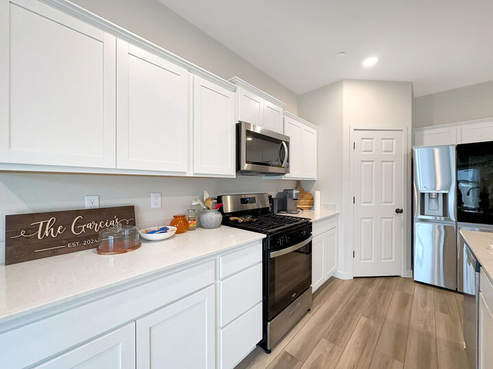 Property Photo: 1932 Justice Avenue CA 93274