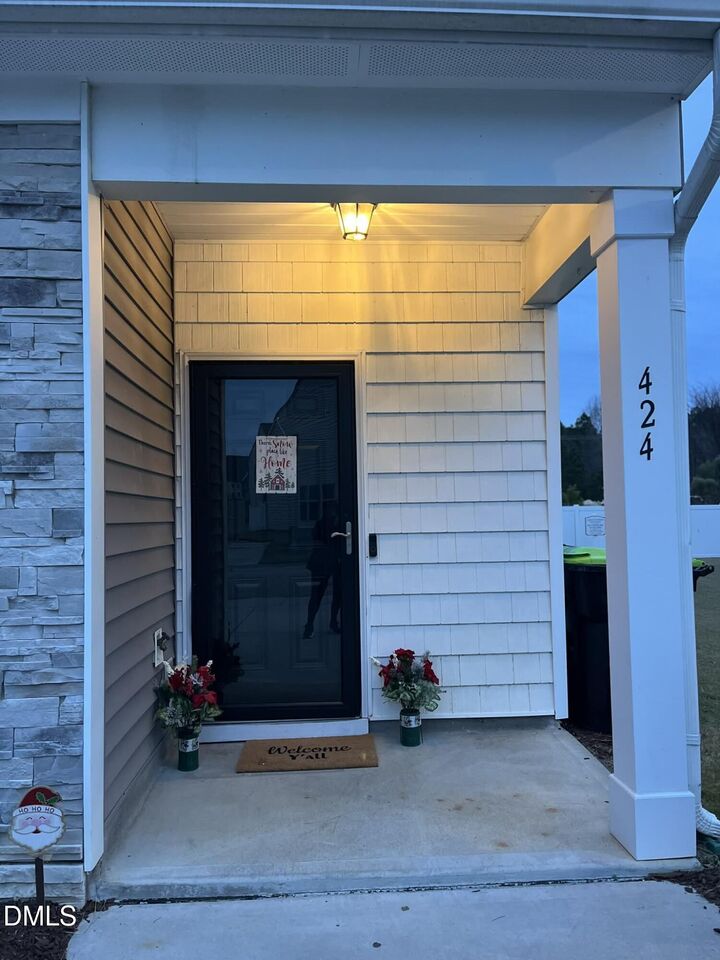 Property Photo: 424 Leighann Ridge Lane NC 27571