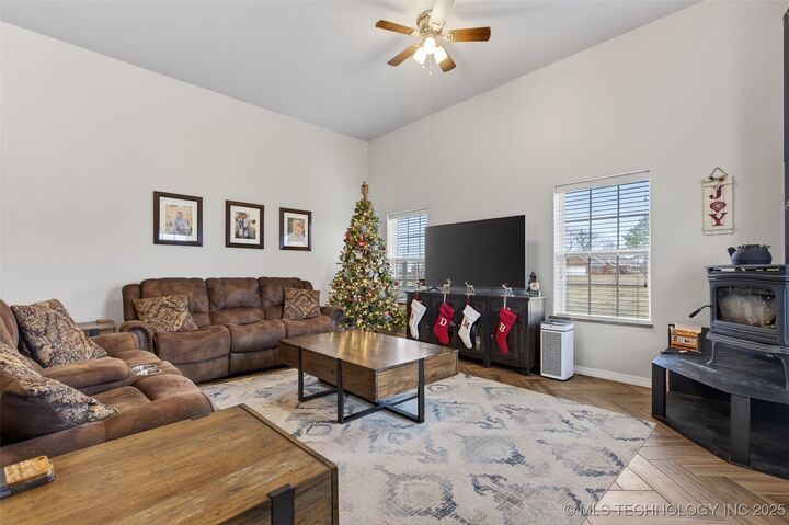 Property Photo:  29719 E 770 Road  OK 74467 