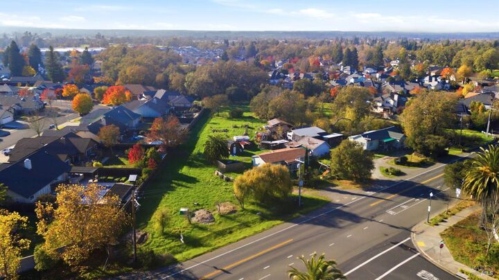 Property Photo: 6283 6285 Old Redwood Highway CA 95403