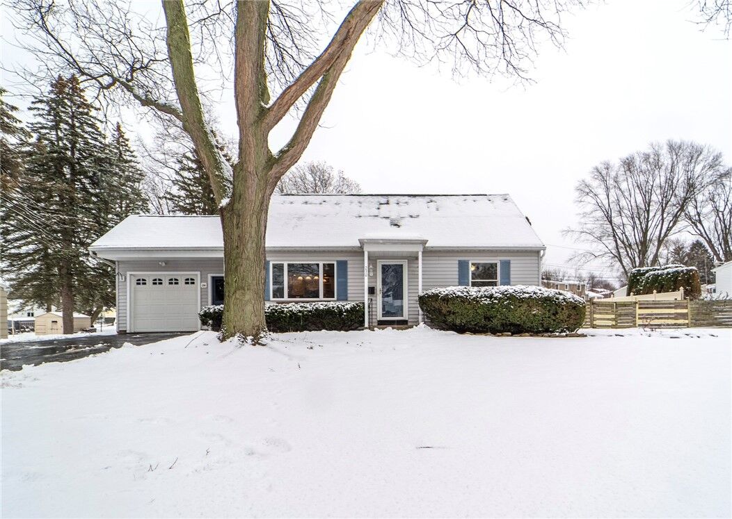 Property Photo:  230 Mystic Lane Lane  NY 14623 
