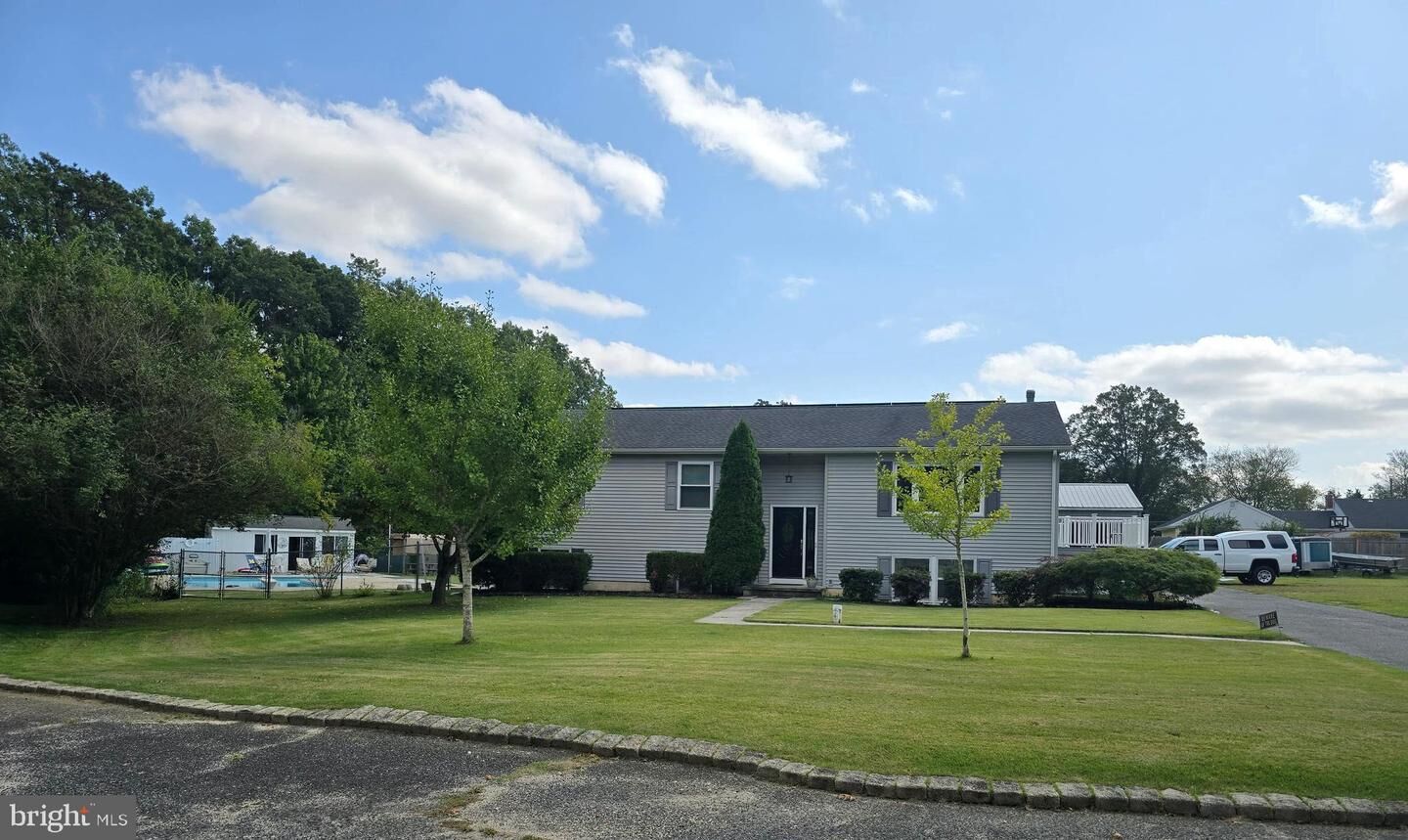 Property Photo: 2139 E Oak Dr E E NJ 08332