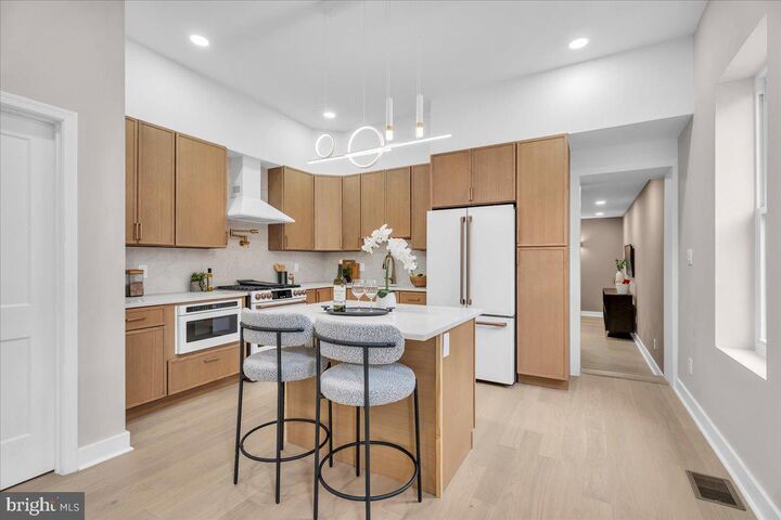 Property Photo:  1126 Mifflin Street  PA 19148 