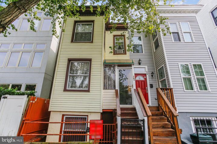 Property Photo: 764 Park Road NW DC 20010
