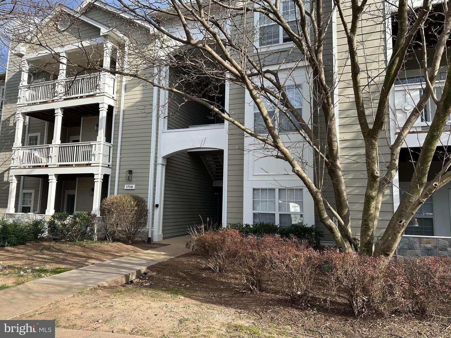 Property Photo: 1708 Lake Shore Crest Drive VA 20190