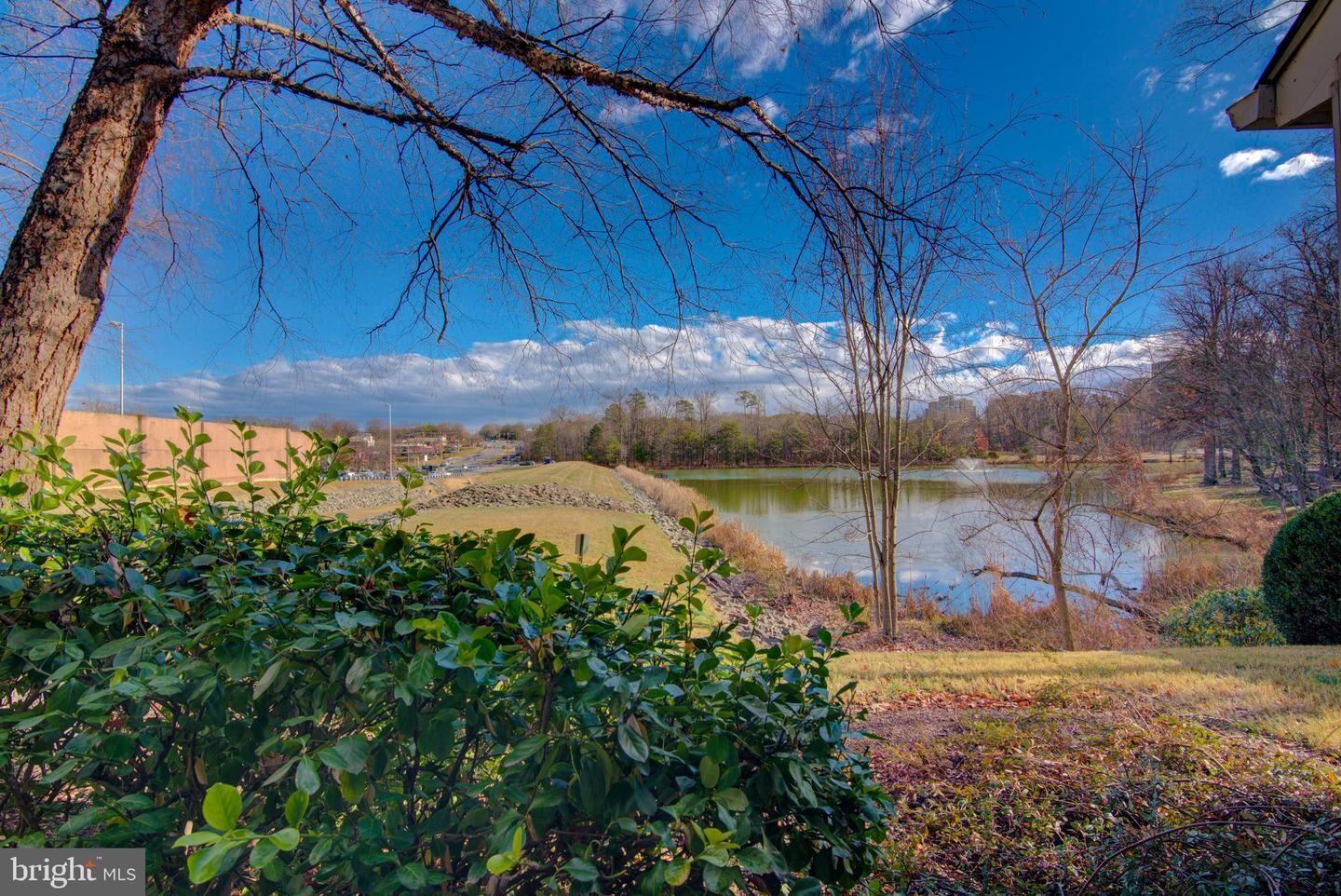 Property Photo:  1708 Lake Shore Crest Drive  VA 20190 