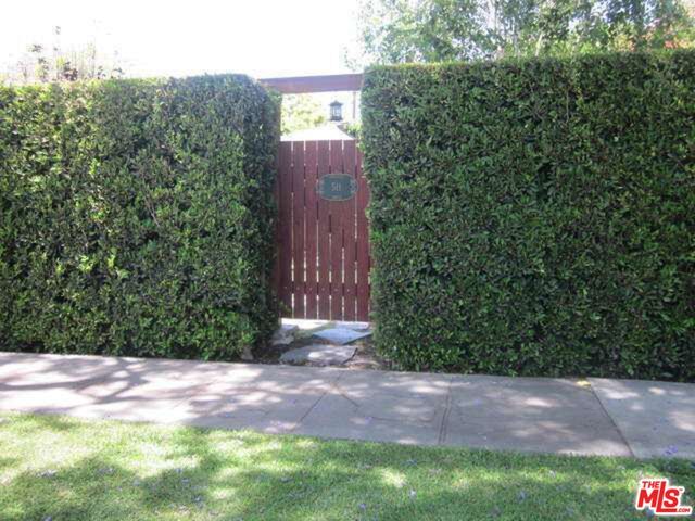 Property Photo: 511 N Sweetzer Ave CA 90048
