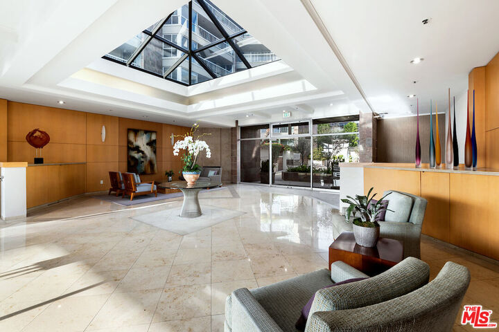 Property Photo:  515 Ocean Ave  CA 90402 