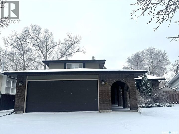 Property Photo: 10 Selkirk Crescent SK S4S 6J4