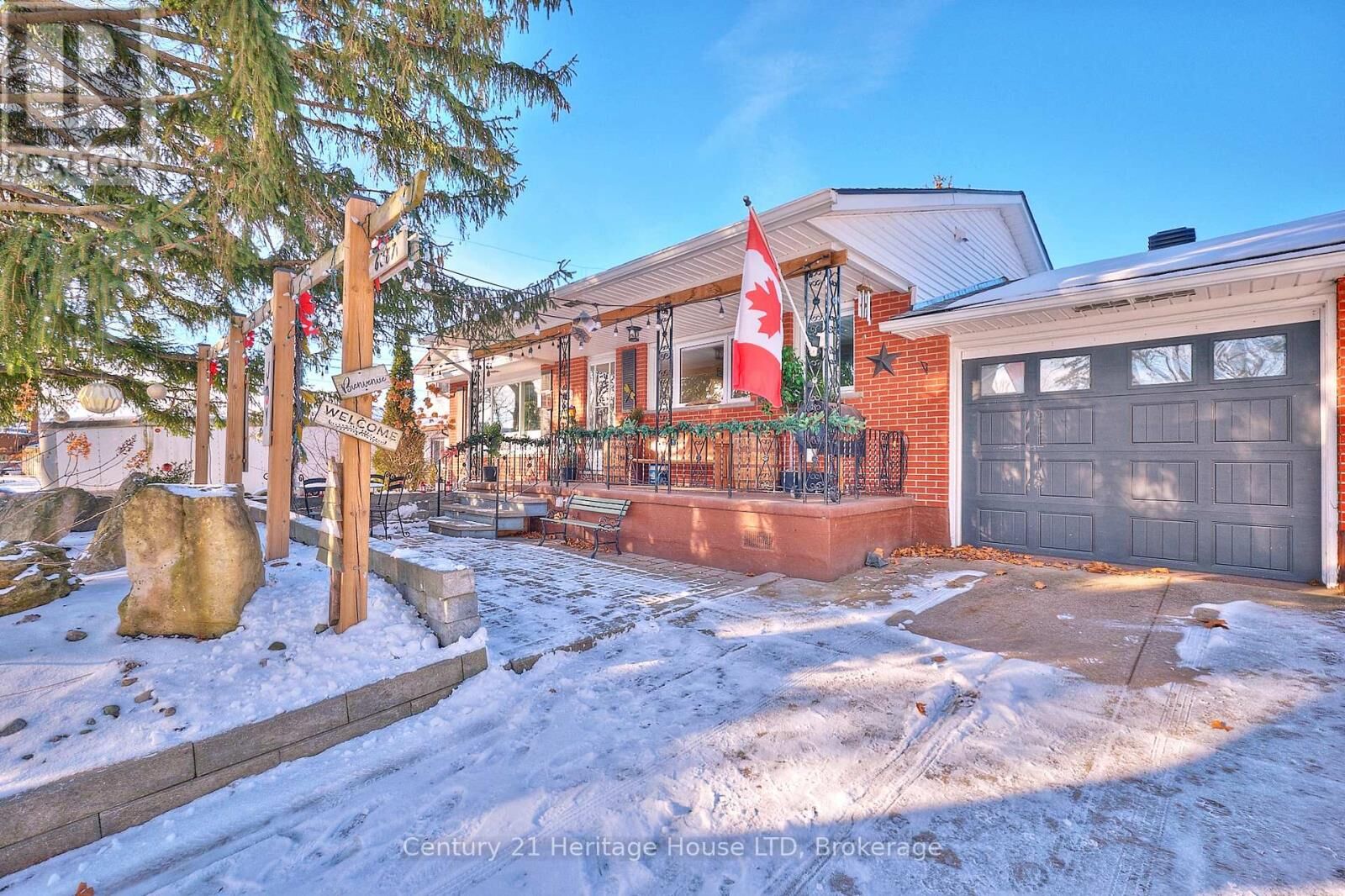 Property Photo:  6887 Fairlawn Crescent  ON L2G 5B1 