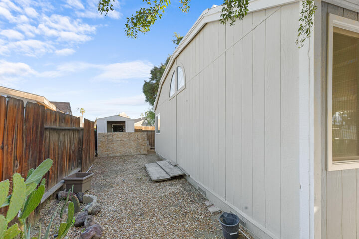 Property Photo:  47800 Madison Street 44  CA 92201 