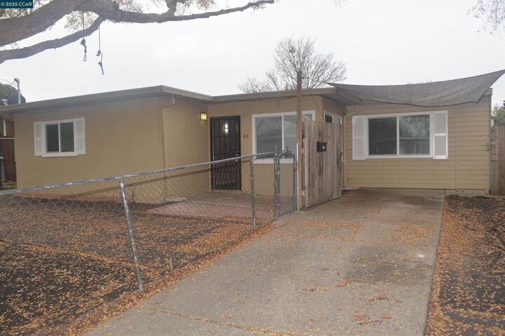 Property Photo:  43 Bay Dr  CA 94565 