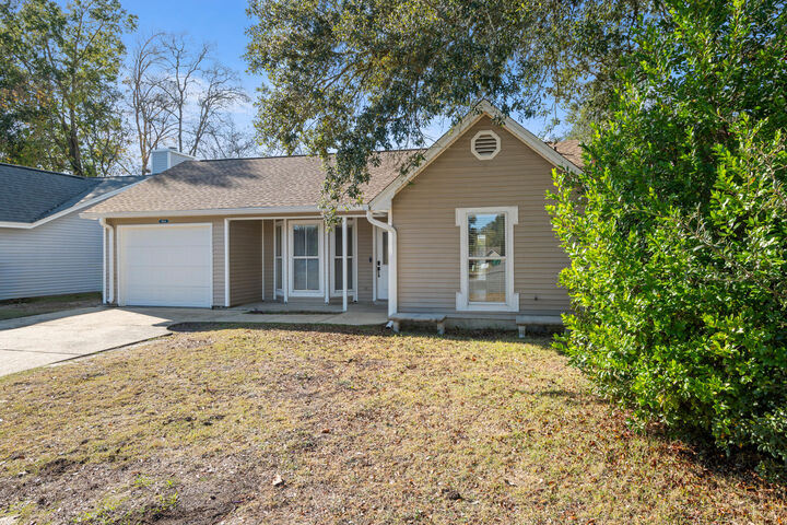 Property Photo: 3022 Blue Pine Lane FL 32578