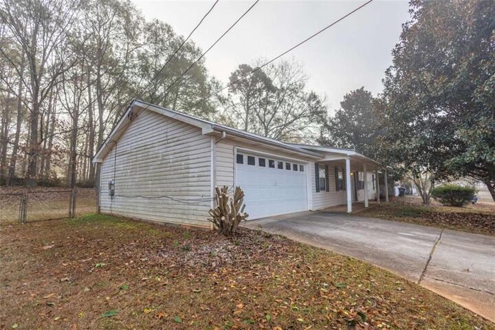 Property Photo: 585 Cowan Road GA 30016