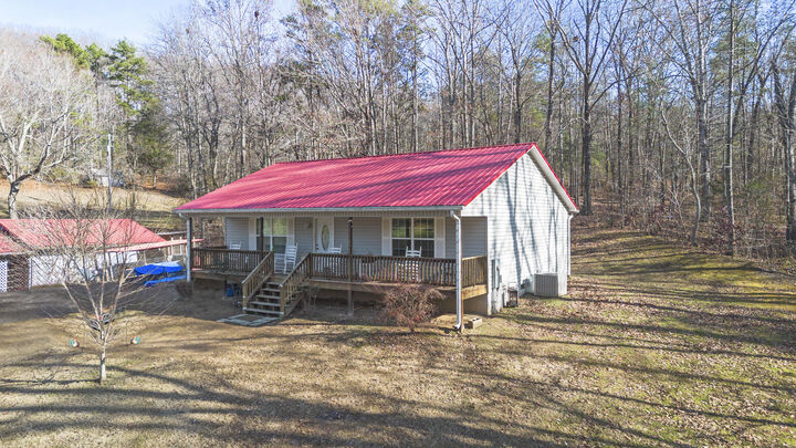 Property Photo:  221 Hughes Road SE  TN 37323 