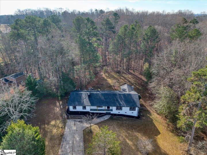 Property Photo: 140 Triangle Road SC 29340