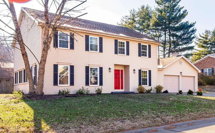 Property Photo:  6301 E Oak Street  IN 47715 