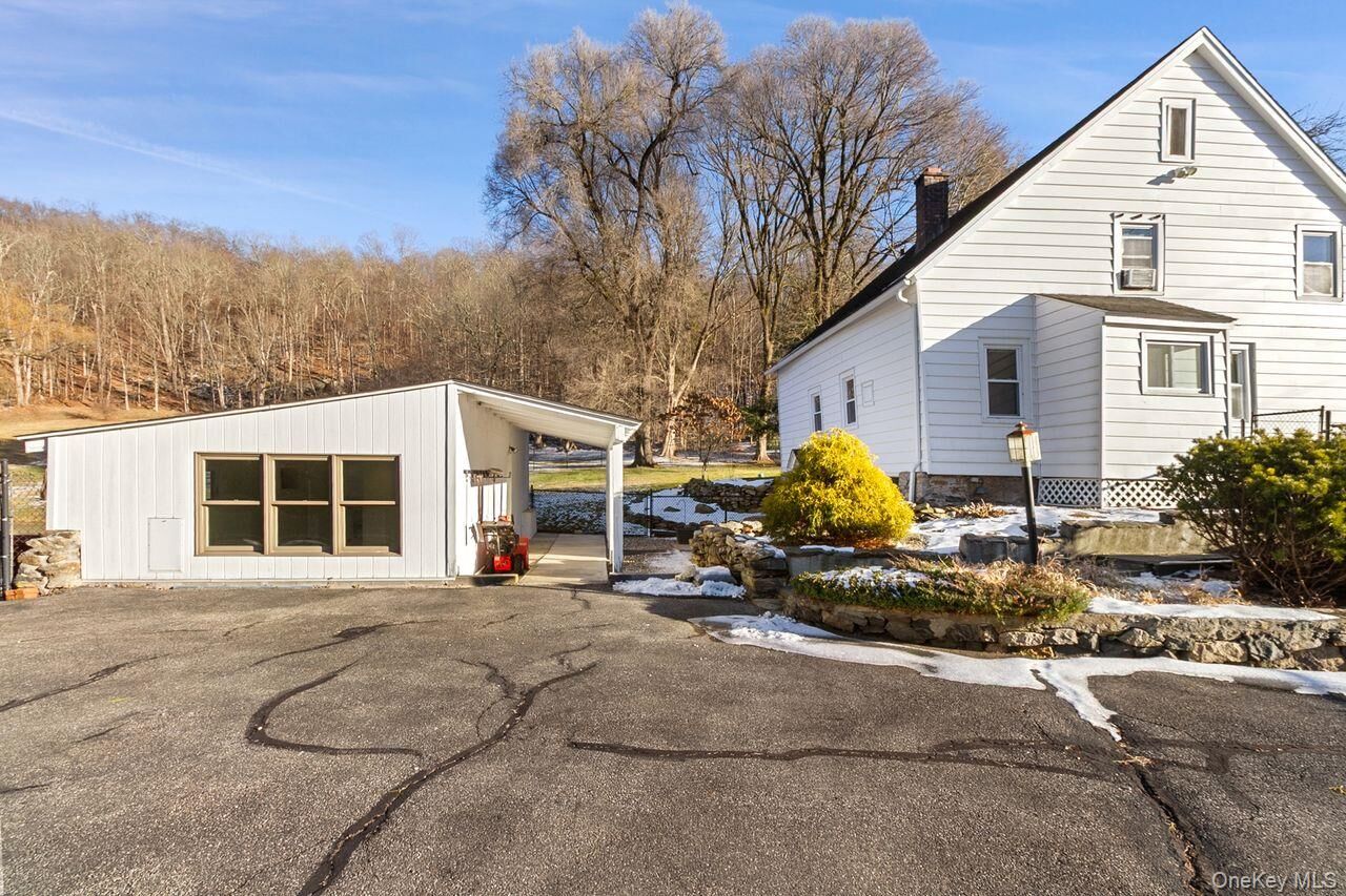 Property Photo:  20 Abbeyfield Lane  NY 10509 