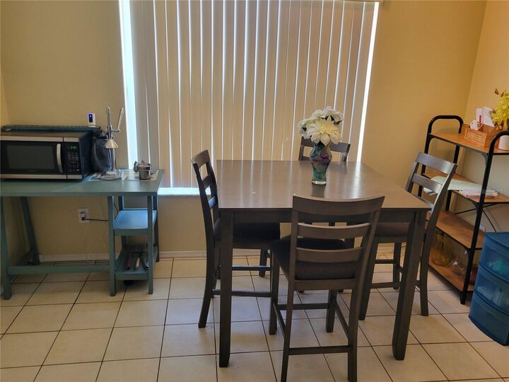 Property Photo: 1030 Henson Court FL 32765