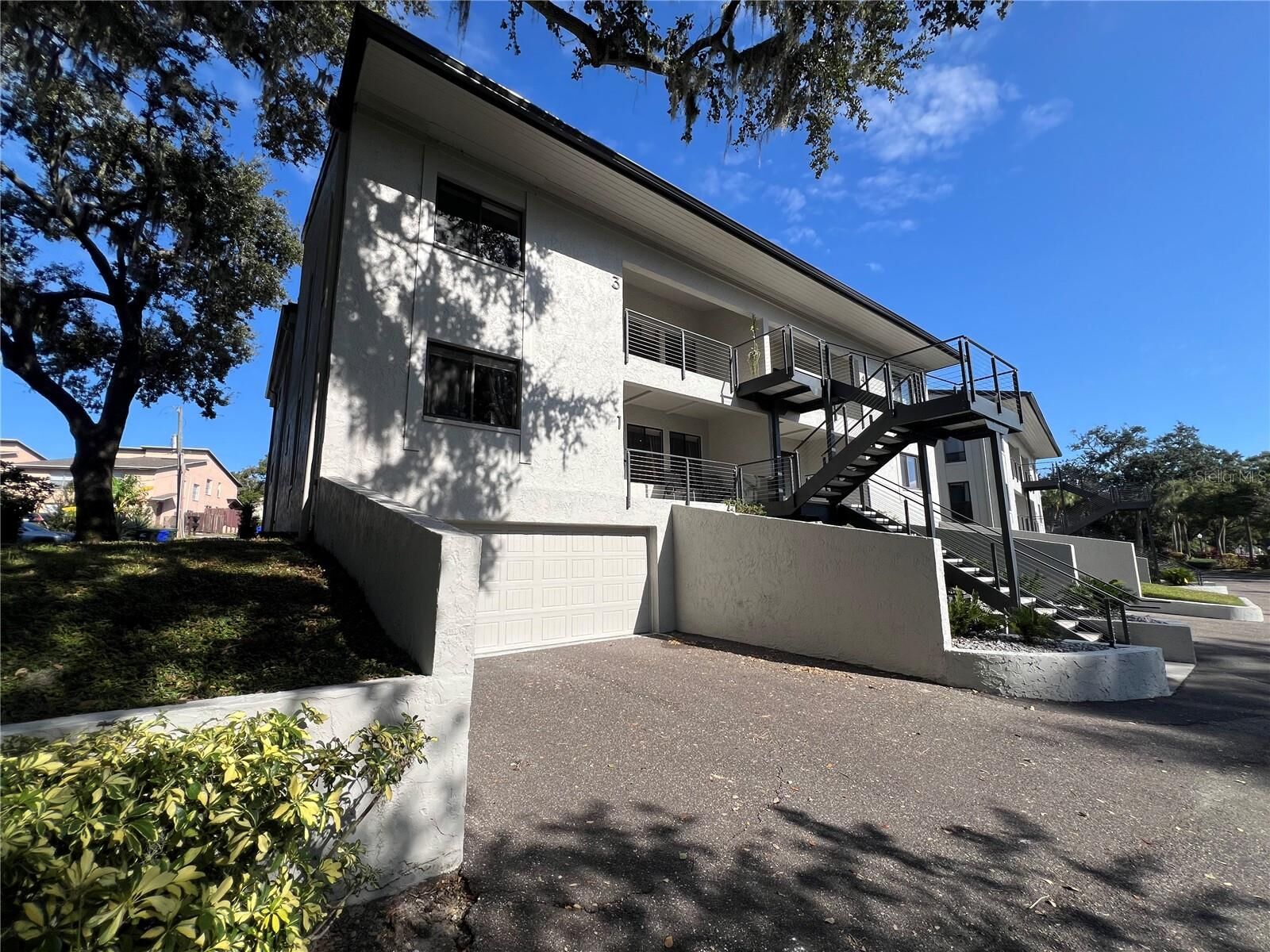 Property Photo: 1 Lake Hollingsworth Drive 1 FL 33803